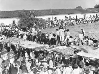 Fiesta in Juchitan (Tina Modotti) - Muzeo.com