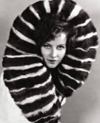 Greta Garbo (un boa en plumes autour du cou)  Actress (1905-1990) (anonymous) - Muzeo.com