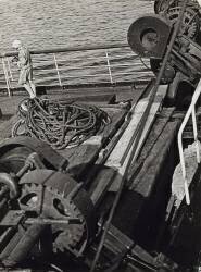 Photoreporter in the North Artic Sea (Laszlo Moholy-Nagy) - Muzeo.com