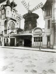 The Moulin Rouge in Paris (Eugène Atget) - Muzeo.com