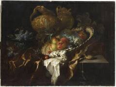 Nature morte avec un panier, divers fruits, des vases (anonyme) - Muzeo.com