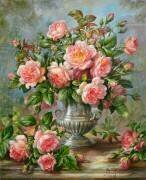 Roses de l'Élégance anglaise dans un vase en argent (Albert Williams) - Muzeo.com
