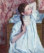 Une fille arrange ses cheveux (Mary Cassatt) - Muzeo.com