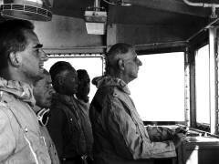 Alain Peyrefitte and French President Charles De Gaulle in Mururoa (Rue des Archives) - Muzeo.com