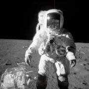 Bean Walks on the Moon (Nasa) - Muzeo.com