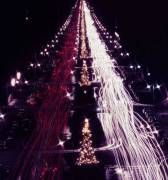 Christmas Traffic (Slim Aarons) - Muzeo.com