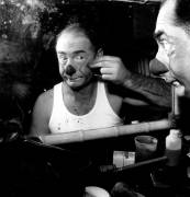 Clown Achille Zavatta Back at Medrano Circus December 8, 1961 (Rue des Archives) - Muzeo.com