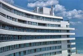 Fontainebleau Hilton, Miami Beach, Florida (John Margolies) - Muzeo.com