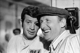 French actors Jean Paul Belmondo and Bourvil on the set of 'The Brain' (Rue des Archives) - Muzeo.com