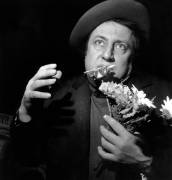 French Humorist Raymond Devos (Rue des Archives) - Muzeo.com