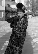 Gina Lollobrigida in Crans sur Sierre in Switzerland on holiday (Rue des Archives) - Muzeo.com