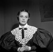 Jeanne Moreau As Mrs Jeanne Moreau in Play L\'Heure De La Fantaisie in Paris on January 22, 1963 (b/w photo) (Rue des Archives) - Muzeo.com
