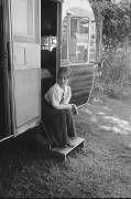 Jeanne Moreau by her actor's trailer on the set of 'Viva Maria' (Orlando Suero) - Muzeo.com