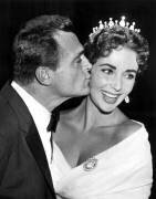 Liz Taylor and her 3Rd Husband Mike Todd at Cannes Festival May 4 (Rue des Archives) - Muzeo.com
