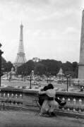Les amoureux de la place de la concorde (Keystone) - Muzeo.com