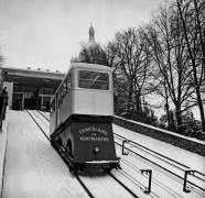 New Cars of The Funicular, Montmartre, Paris, February 21, 1963 (b/w photo) (Rue des Archives) - Muzeo.com
