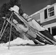 New England Skiing (Slim Aarons) - Muzeo.com