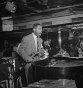 Portrait of Dizzy Gillespie (William Gottlieb) - Muzeo.com