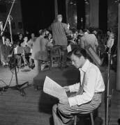 Portrait of Frank Sinatra and Axel Stordahl (William Gottlieb) - Muzeo.com