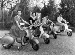 Presentation of Vespas Scooters, 1962 (Keystone) - Muzeo.com