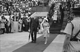 Princess Margaret and Prime Minister Bustamante celebrating Jamaican independence 1962 (Orlando Suero) - Muzeo.com