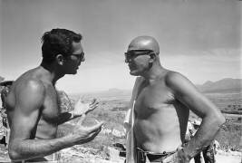 Sydney Pollack and Telly Savalas on set of 'The Scalphunters' (Orlando Suero) - Muzeo.com
