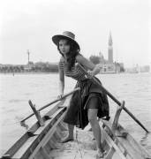The actress Chelo Alonso in Venice, 1959 (Graziano Arici) - Muzeo.com