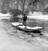 Winter 1960 in Paris : The Lake in Boulogne Wood Is Frozen (Rue des Archives) - Muzeo.com