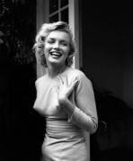 HAPPY MARILYN (Evening Standard) - Muzeo.com