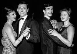 Aimez-Vous Brahms ? Michele Mercier, Yves Montand, Anthony Perkins et Ingrid Bergman, 1961 (Rue des Archives) - Muzeo.com