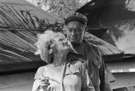 Bob Hope et Phyllis Diller sur le tournage de 
