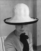 Brimful Of Fashion (William Vanderson) - Muzeo.com