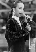 Chanteuse Helen Sade Adu Aka Sade lors d'un concert à Bercy, Paris, le 14 novembre 1988 (Rue des Archives) - Muzeo.com