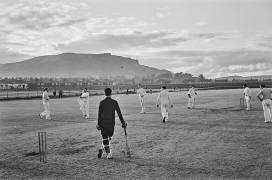 Cricket Players (Slim Aarons) - Muzeo.com