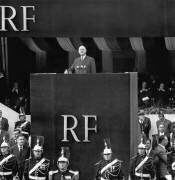 Discours du Président de la République française sur la Constitution de la 5ème République (Rue des Archives) - Muzeo.com