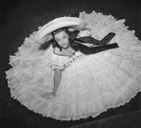 Élection de la Scarlett O'Hara idéale à Paris, 16 mai 1950 (Rue des Archives) - Muzeo.com