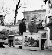 Exposition de peinture à Montmatre Paris, 6 mars 1964 (Rue des Archives) - Muzeo.com