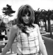 Festival de Cannes : Françoise Dorleac sur la Croisette, Mai 1964 (Rue des Archives) - Muzeo.com