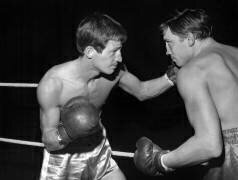 Jean Paul Belmondo et Maurice Auzel (Rue des Archives) - Muzeo.com