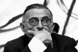 Jean Paul Sartre lors des Journées des Intellectuels contre la guerre au Vietnam 23 mars (Rue des Archives) - Muzeo.com