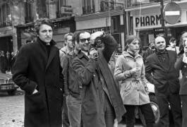 Jean-Luc Godard filme les manifestations d'étudiants le 7 mai 1968 (Rue des Archives) - Muzeo.com