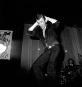 Johnny Hallyday en concert à l'Olympia à Paris le 19 octobre 1966 (Rue des Archives) - Muzeo.com