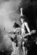 'Kiss' Performing (Richard Creamer) - Muzeo.com