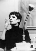 La chanteuse française Barbara (Rue des Archives) - Muzeo.com