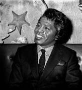 Le chanteur James Brown (Rue des Archives) - Muzeo.com