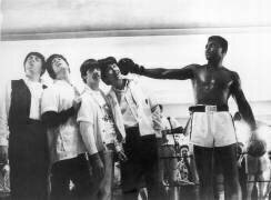 Les Beatles et Muhammad Ali en 1964 (Keystone) - Muzeo.com