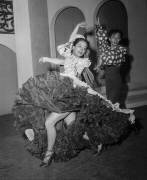 Les danseurs espagnols Teresa et Luisillo à Paris (Rue des Archives) - Muzeo.com