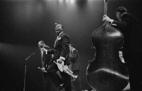 LOUIS ARMSTRONG (Haywood Magee) - Muzeo.com