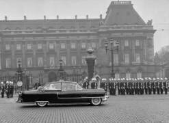 Mariage du roi des Belges Baudouin 1er et Fabiola (Rue des Archives) - Muzeo.com