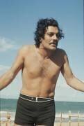 Omar Sharif sur la plage (Orlando Suero) - Muzeo.com